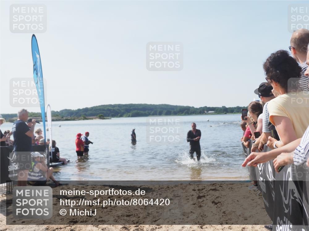 22.06.2025 - Viking Triathlon MichiJ http://msf.ph/oto/8064420 22.06.2025 10:28:14 Schwimmen 367 meine-sportfotos.de