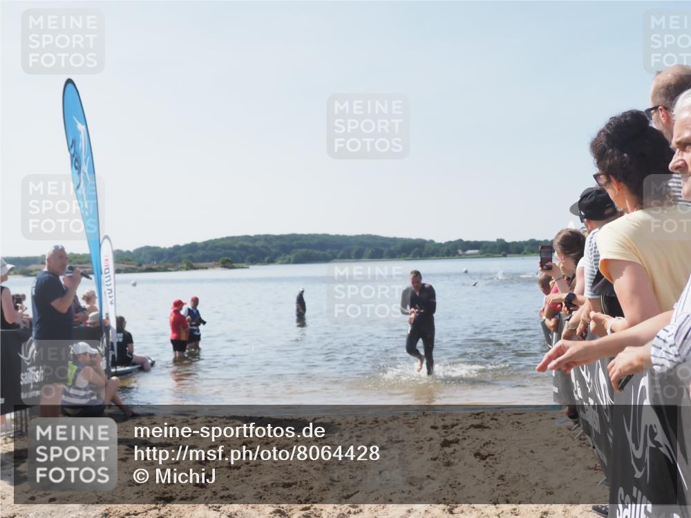 22.06.2025 - Viking Triathlon MichiJ http://msf.ph/oto/8064428 22.06.2025 10:28:15 Schwimmen 367 meine-sportfotos.de