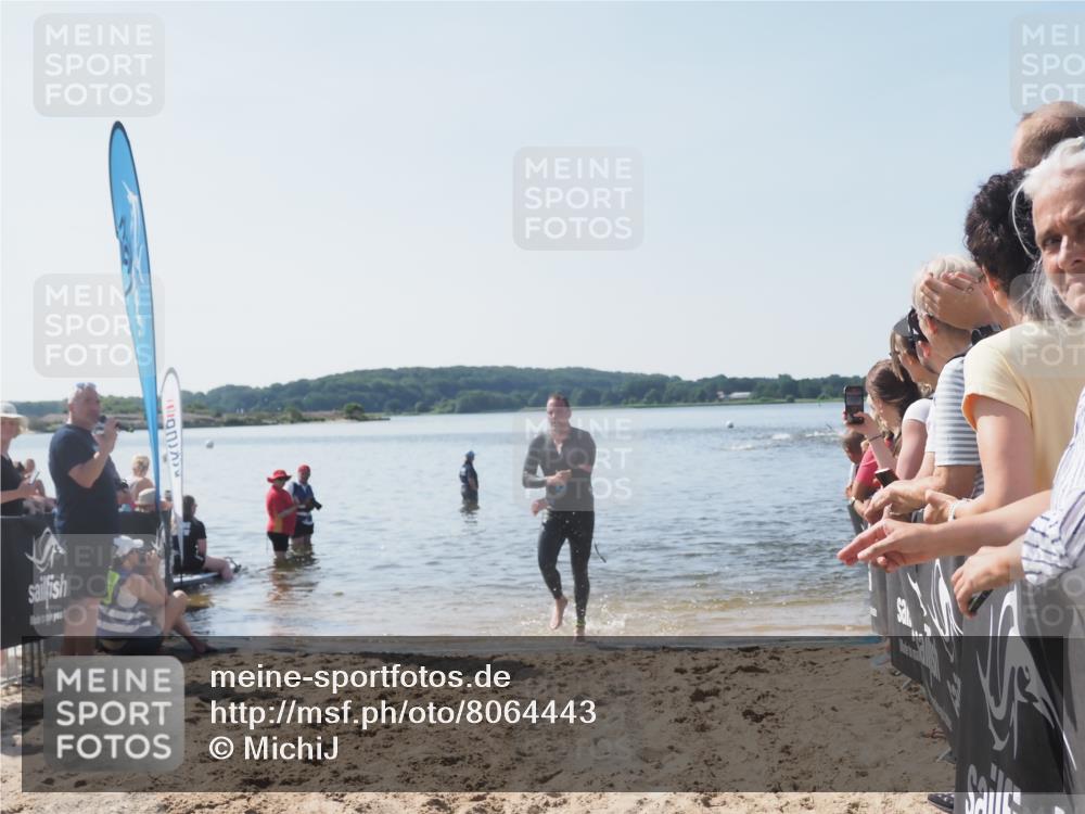 22.06.2025 - Viking Triathlon MichiJ http://msf.ph/oto/8064443 22.06.2025 10:28:17 Schwimmen 367 meine-sportfotos.de