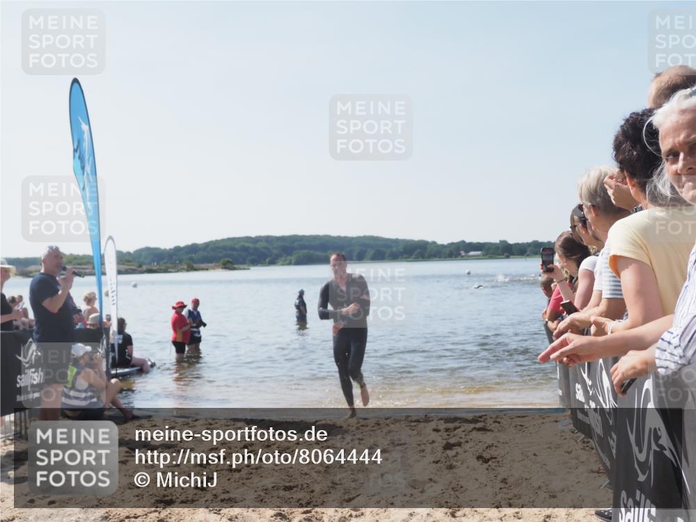 22.06.2025 - Viking Triathlon MichiJ http://msf.ph/oto/8064444 22.06.2025 10:28:17 Schwimmen 367 meine-sportfotos.de