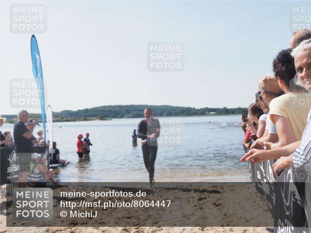 22.06.2025 - Viking Triathlon MichiJ http://msf.ph/oto/8064447 22.06.2025 10:28:17 Schwimmen 367 meine-sportfotos.de