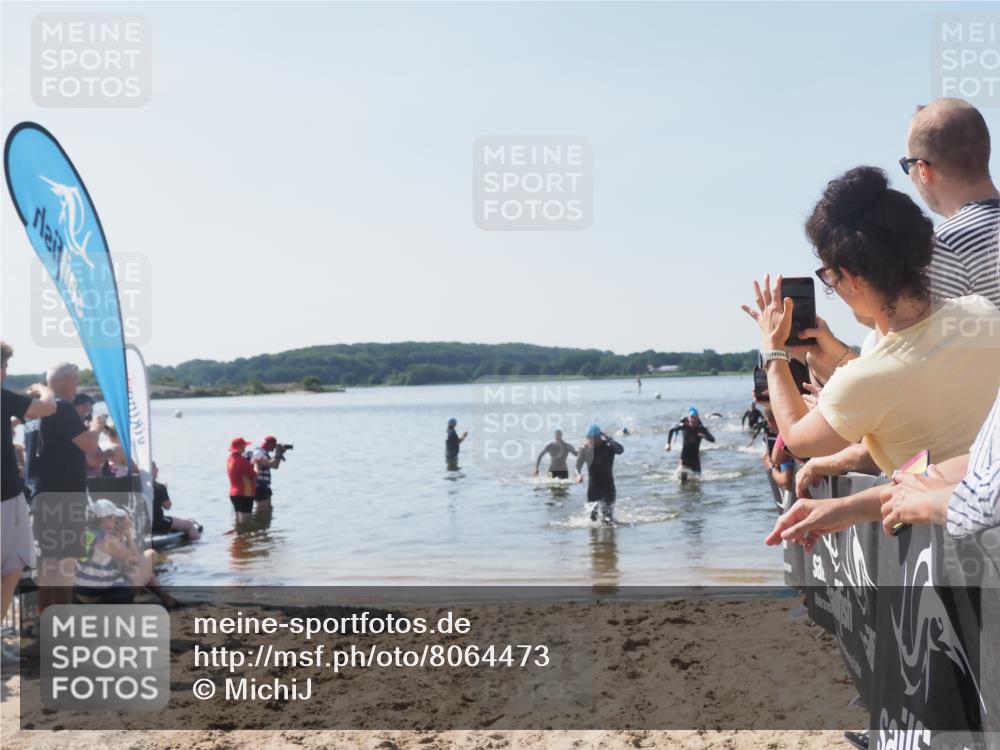 22.06.2025 - Viking Triathlon MichiJ http://msf.ph/oto/8064473 22.06.2025 10:28:47 Schwimmen 15, 258, 301, 368, 414, 443, 628 meine-sportfotos.de