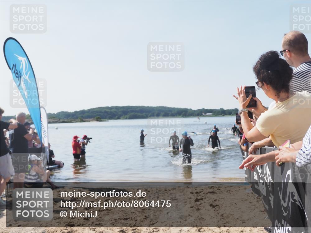 22.06.2025 - Viking Triathlon MichiJ http://msf.ph/oto/8064475 22.06.2025 10:28:47 Schwimmen 15, 258, 301, 368, 414, 443, 628 meine-sportfotos.de