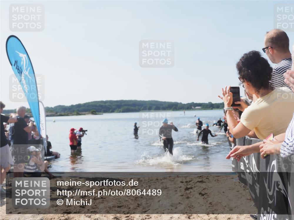 22.06.2025 - Viking Triathlon MichiJ http://msf.ph/oto/8064489 22.06.2025 10:28:48 Schwimmen 15, 258, 301, 368, 414, 443, 628 meine-sportfotos.de