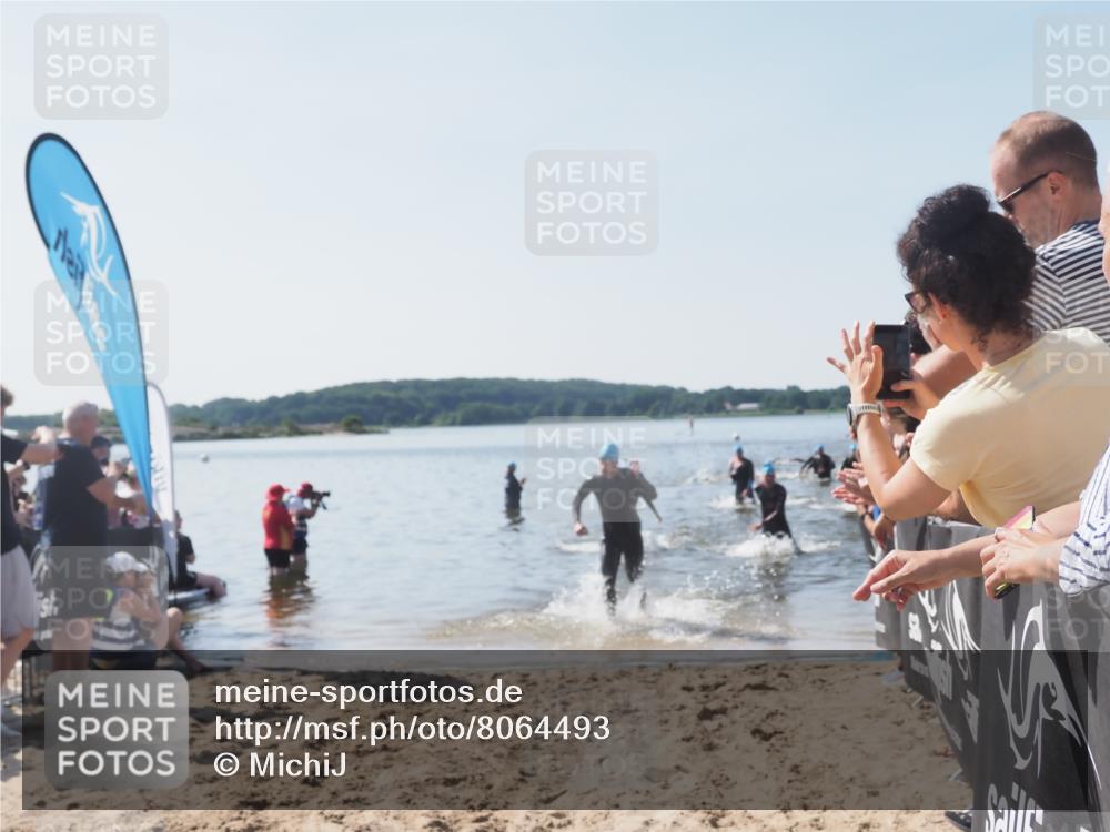 22.06.2025 - Viking Triathlon MichiJ http://msf.ph/oto/8064493 22.06.2025 10:28:49 Schwimmen 15, 258, 301, 368, 414, 443, 628 meine-sportfotos.de