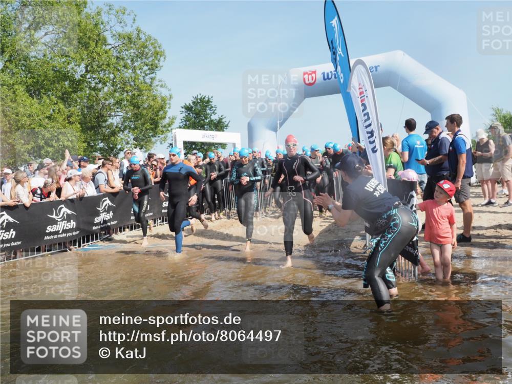 22.06.2025 - Viking Triathlon KatJ http://msf.ph/oto/8064497 22.06.2025 10:04:32 Schwimmen 146, 209, 238, 239, 327, 335, 375, 419, 447, 457, 482, 506, 514, 629, 662 meine-sportfotos.de