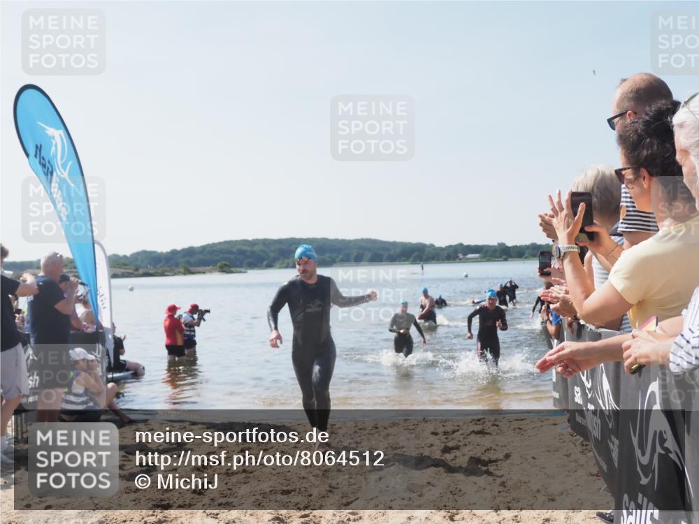 22.06.2025 - Viking Triathlon MichiJ http://msf.ph/oto/8064512 22.06.2025 10:28:51 Schwimmen 15, 258, 301, 368, 384, 414, 443, 628 meine-sportfotos.de