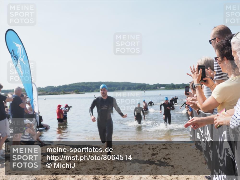 22.06.2025 - Viking Triathlon MichiJ http://msf.ph/oto/8064514 22.06.2025 10:28:51 Schwimmen 15, 258, 301, 368, 384, 414, 443, 628 meine-sportfotos.de