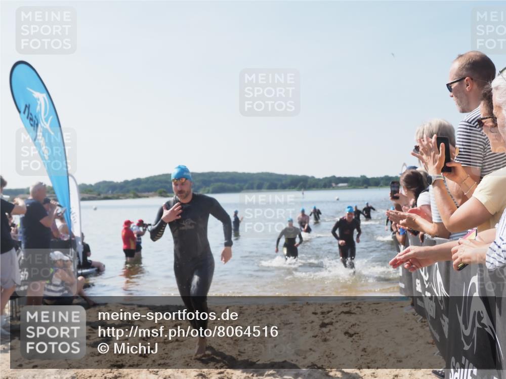 22.06.2025 - Viking Triathlon MichiJ http://msf.ph/oto/8064516 22.06.2025 10:28:52 Schwimmen 15, 152, 258, 301, 368, 384, 414, 443, 604, 628 meine-sportfotos.de