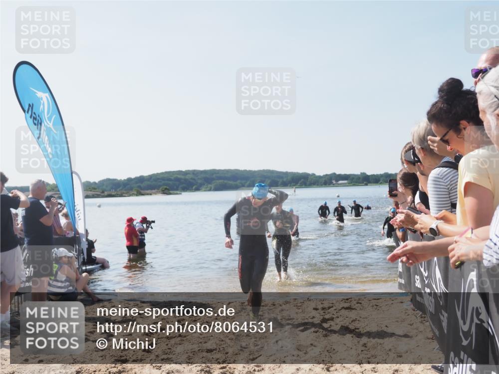 22.06.2025 - Viking Triathlon MichiJ http://msf.ph/oto/8064531 22.06.2025 10:28:54 Schwimmen 12, 15, 152, 301, 310, 368, 384, 414, 443, 604, 628 meine-sportfotos.de