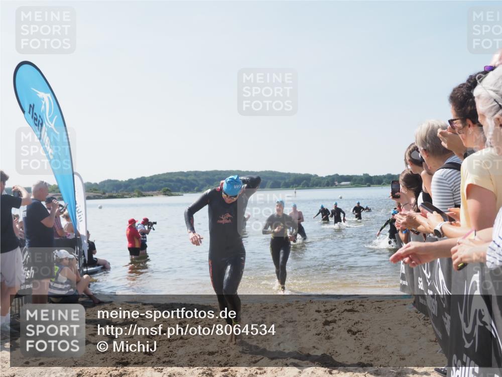 22.06.2025 - Viking Triathlon MichiJ http://msf.ph/oto/8064534 22.06.2025 10:28:54 Schwimmen 12, 15, 152, 301, 310, 368, 384, 414, 443, 604, 628 meine-sportfotos.de