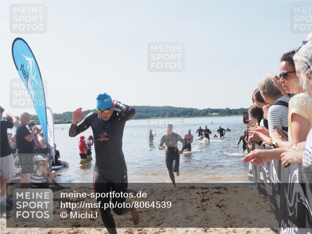 22.06.2025 - Viking Triathlon MichiJ http://msf.ph/oto/8064539 22.06.2025 10:28:55 Schwimmen 12, 15, 152, 200, 301, 310, 368, 384, 414, 443, 604, 628 meine-sportfotos.de