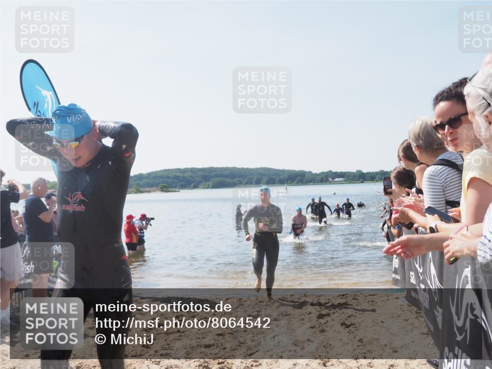22.06.2025 - Viking Triathlon MichiJ http://msf.ph/oto/8064542 22.06.2025 10:28:55 Schwimmen 12, 15, 152, 200, 301, 310, 368, 384, 414, 443, 604, 628 meine-sportfotos.de