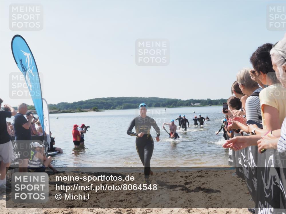 22.06.2025 - Viking Triathlon MichiJ http://msf.ph/oto/8064548 22.06.2025 10:28:56 Schwimmen 12, 15, 152, 200, 301, 310, 368, 384, 414, 443, 604, 628 meine-sportfotos.de