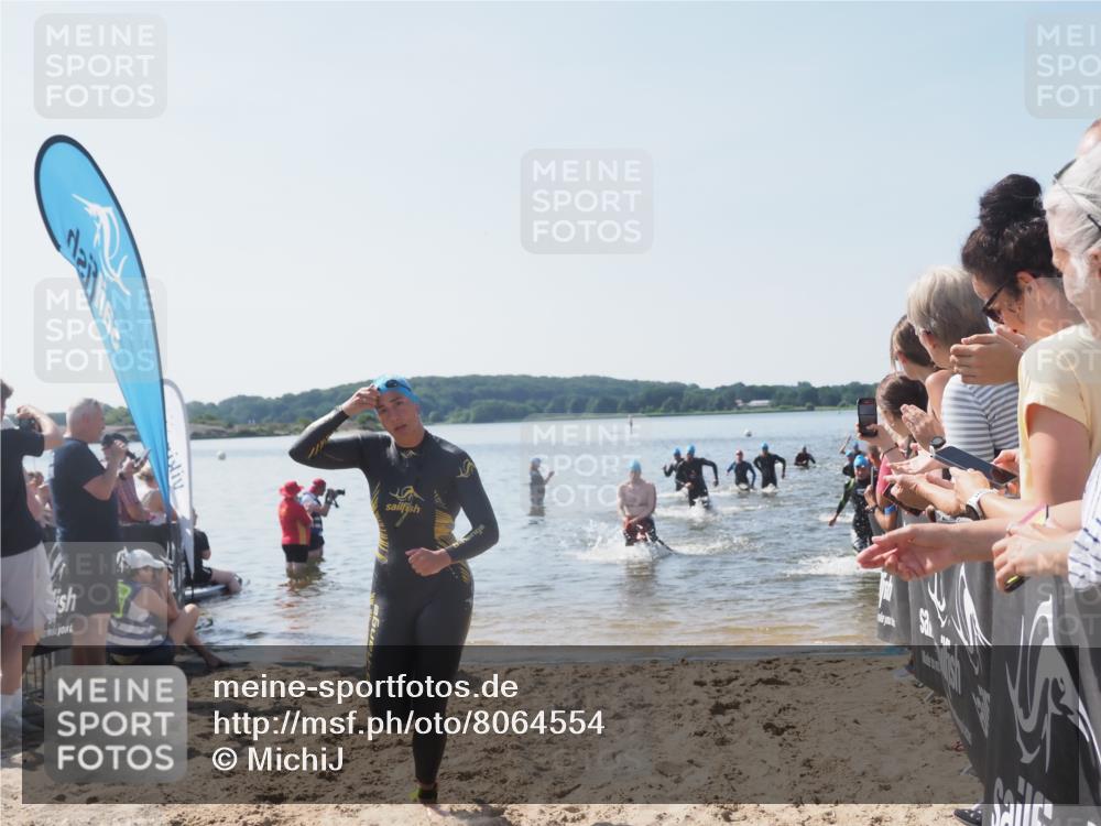 22.06.2025 - Viking Triathlon MichiJ http://msf.ph/oto/8064554 22.06.2025 10:28:57 Schwimmen 12, 15, 152, 200, 301, 310, 384, 414, 443, 604, 628 meine-sportfotos.de