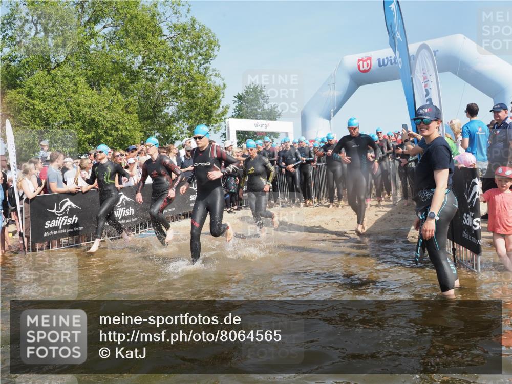22.06.2025 - Viking Triathlon KatJ http://msf.ph/oto/8064565 22.06.2025 10:04:38 Schwimmen 55, 85, 146, 238, 245, 327, 375, 428, 457, 482, 506, 514, 550, 629, 662 meine-sportfotos.de