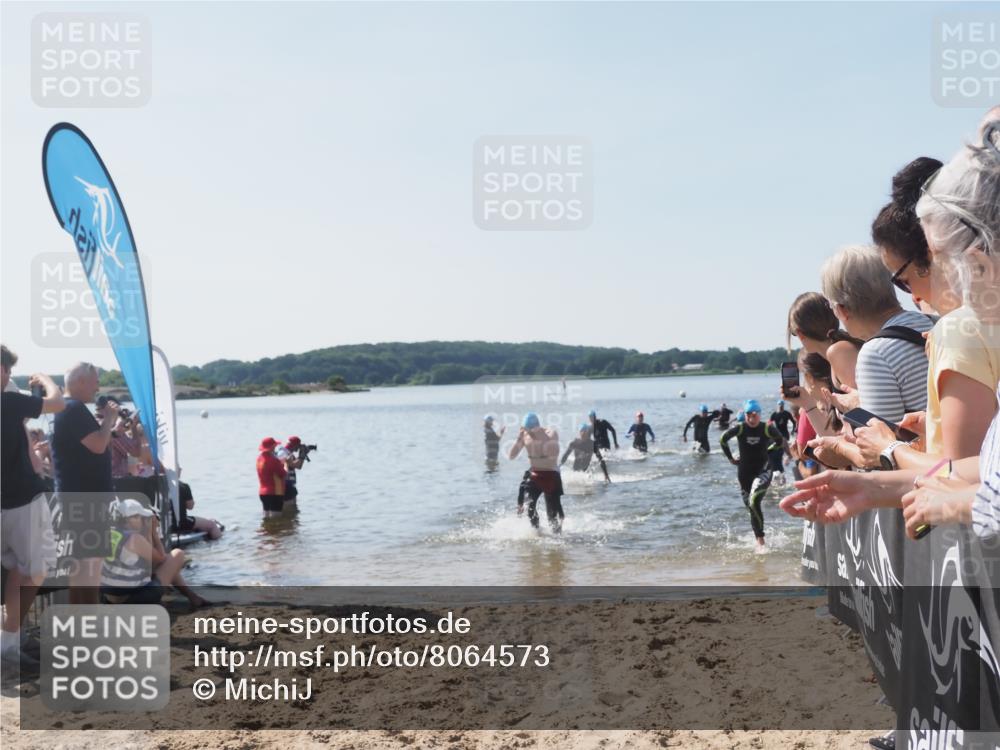 22.06.2025 - Viking Triathlon MichiJ http://msf.ph/oto/8064573 22.06.2025 10:28:59 Schwimmen 7, 12, 15, 152, 200, 310, 384, 414, 443, 604, 628 meine-sportfotos.de
