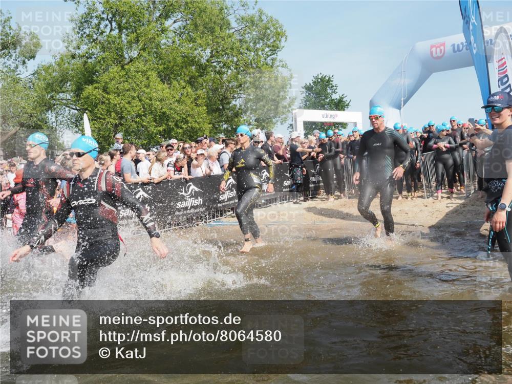 22.06.2025 - Viking Triathlon KatJ http://msf.ph/oto/8064580 22.06.2025 10:04:39 Schwimmen 55, 85, 86, 238, 245, 281, 312, 316, 327, 428, 482, 506, 514, 515, 550, 629, 662 meine-sportfotos.de