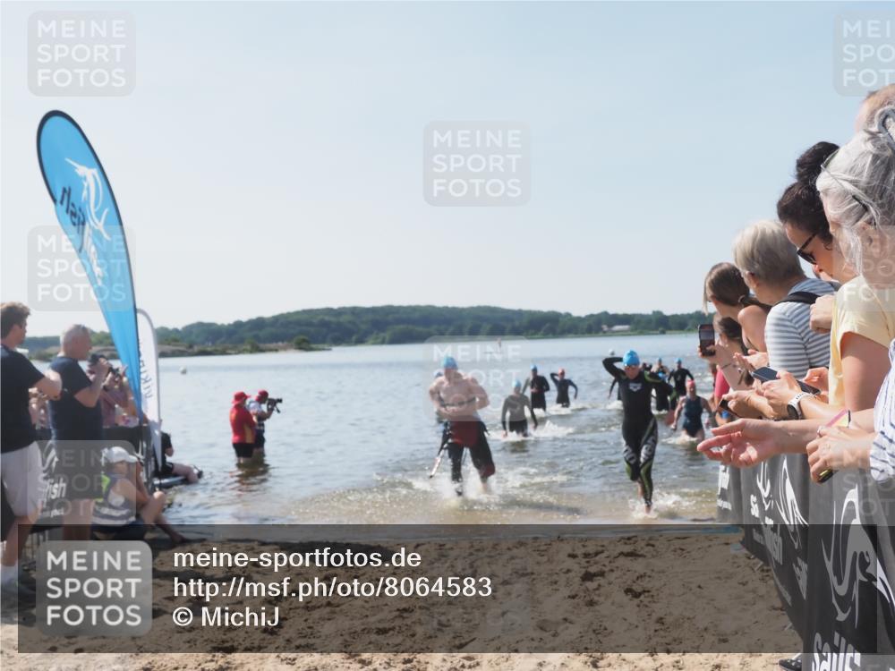 22.06.2025 - Viking Triathlon MichiJ http://msf.ph/oto/8064583 22.06.2025 10:28:59 Schwimmen 7, 12, 15, 152, 200, 310, 384, 414, 443, 604, 628 meine-sportfotos.de