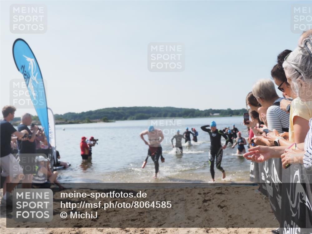 22.06.2025 - Viking Triathlon MichiJ http://msf.ph/oto/8064585 22.06.2025 10:29:00 Schwimmen 7, 12, 15, 152, 200, 310, 384, 414, 443, 604, 628 meine-sportfotos.de