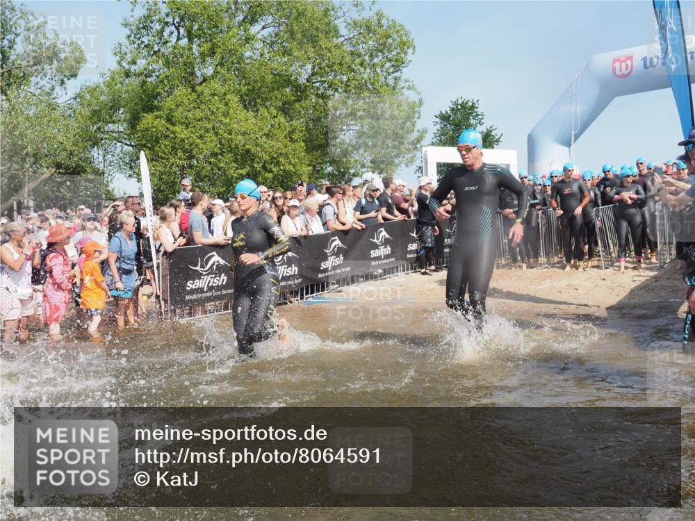 22.06.2025 - Viking Triathlon KatJ http://msf.ph/oto/8064591 22.06.2025 10:04:40 Schwimmen 55, 85, 86, 238, 245, 281, 312, 316, 327, 428, 482, 514, 515, 550, 662 meine-sportfotos.de