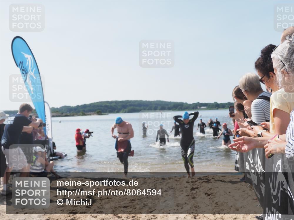 22.06.2025 - Viking Triathlon MichiJ http://msf.ph/oto/8064594 22.06.2025 10:29:00 Schwimmen 7, 12, 15, 152, 200, 310, 384, 414, 443, 604, 628 meine-sportfotos.de
