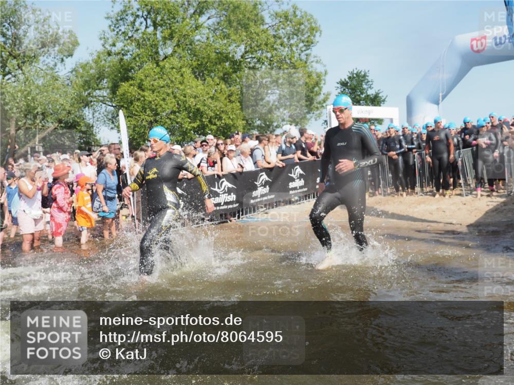 22.06.2025 - Viking Triathlon KatJ http://msf.ph/oto/8064595 22.06.2025 10:04:40 Schwimmen 55, 85, 86, 238, 245, 281, 312, 316, 327, 428, 482, 514, 515, 550, 662 meine-sportfotos.de