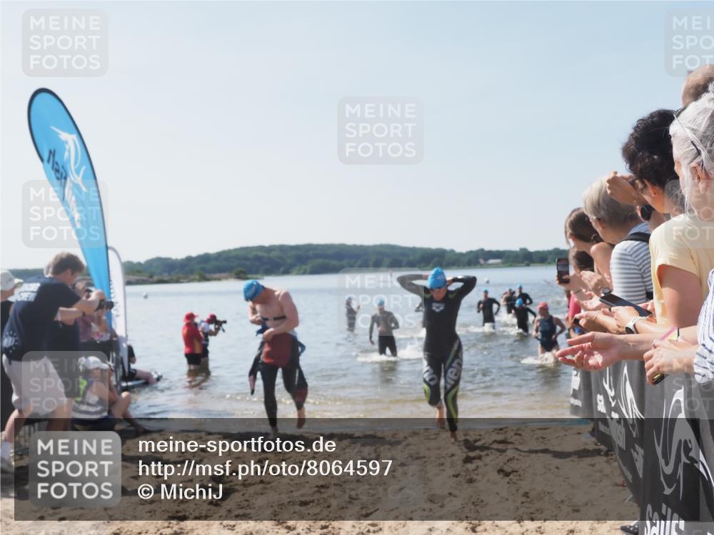 22.06.2025 - Viking Triathlon MichiJ http://msf.ph/oto/8064597 22.06.2025 10:29:01 Schwimmen 7, 12, 15, 152, 200, 310, 384, 414, 443, 604, 628 meine-sportfotos.de