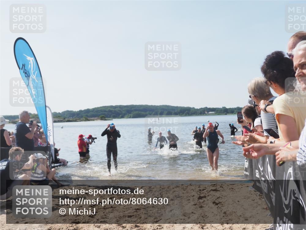 22.06.2025 - Viking Triathlon MichiJ http://msf.ph/oto/8064630 22.06.2025 10:29:04 Schwimmen 7, 12, 152, 200, 310, 384, 443, 458, 604, 628, 652 meine-sportfotos.de