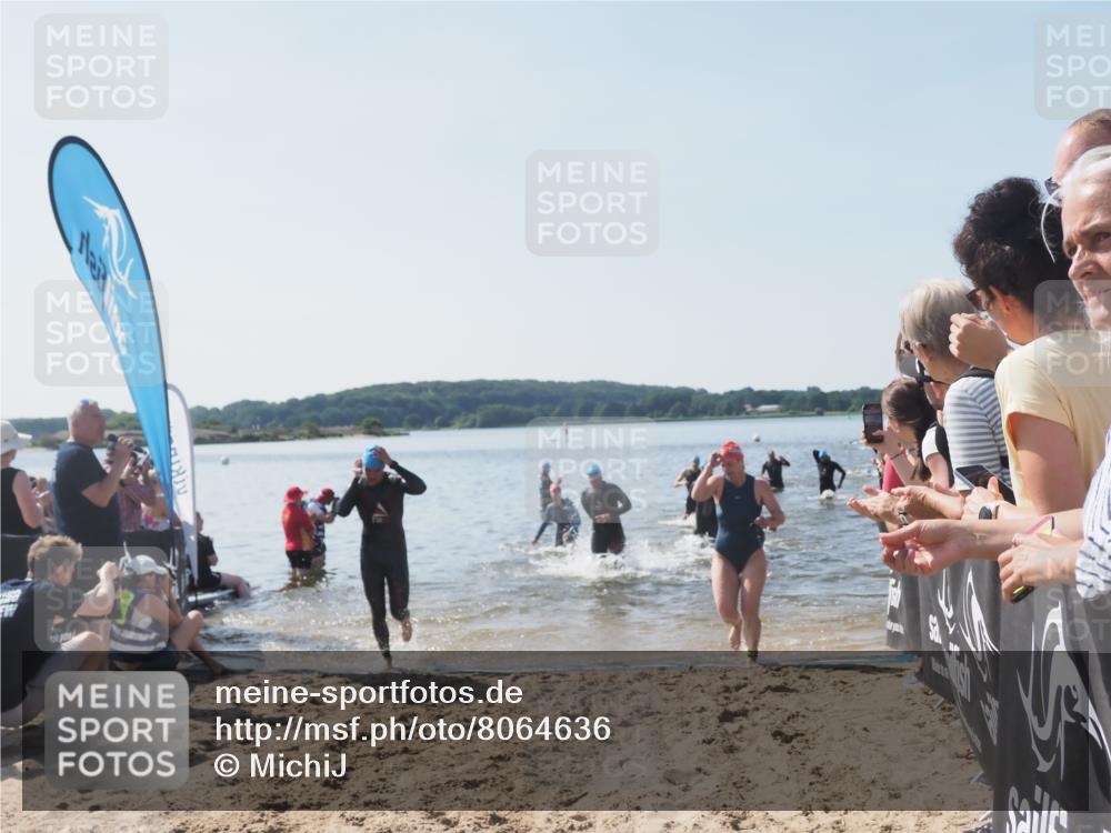 22.06.2025 - Viking Triathlon MichiJ http://msf.ph/oto/8064636 22.06.2025 10:29:05 Schwimmen 7, 12, 152, 200, 310, 384, 443, 458, 604, 628, 652 meine-sportfotos.de