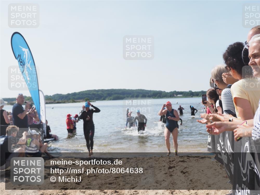 22.06.2025 - Viking Triathlon MichiJ http://msf.ph/oto/8064638 22.06.2025 10:29:05 Schwimmen 7, 12, 152, 200, 310, 384, 443, 458, 604, 628, 652 meine-sportfotos.de