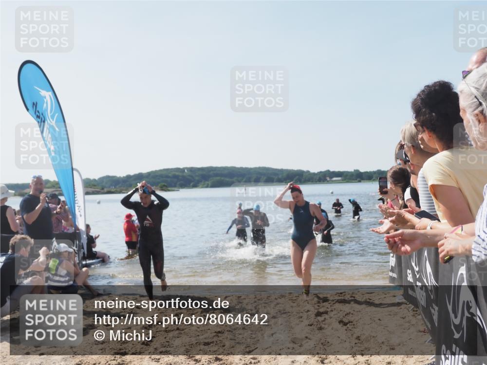 22.06.2025 - Viking Triathlon MichiJ http://msf.ph/oto/8064642 22.06.2025 10:29:06 Schwimmen 7, 12, 152, 200, 310, 384, 443, 458, 604, 628, 652 meine-sportfotos.de
