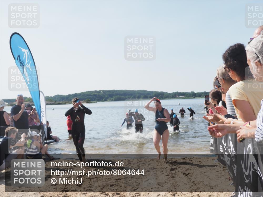 22.06.2025 - Viking Triathlon MichiJ http://msf.ph/oto/8064644 22.06.2025 10:29:06 Schwimmen 7, 12, 152, 200, 310, 384, 443, 458, 604, 628, 652 meine-sportfotos.de