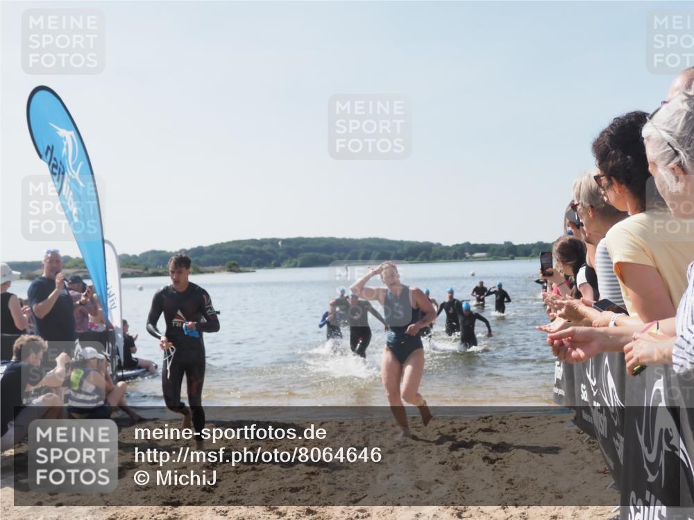 22.06.2025 - Viking Triathlon MichiJ http://msf.ph/oto/8064646 22.06.2025 10:29:06 Schwimmen 7, 12, 152, 200, 310, 384, 443, 458, 604, 628, 652 meine-sportfotos.de
