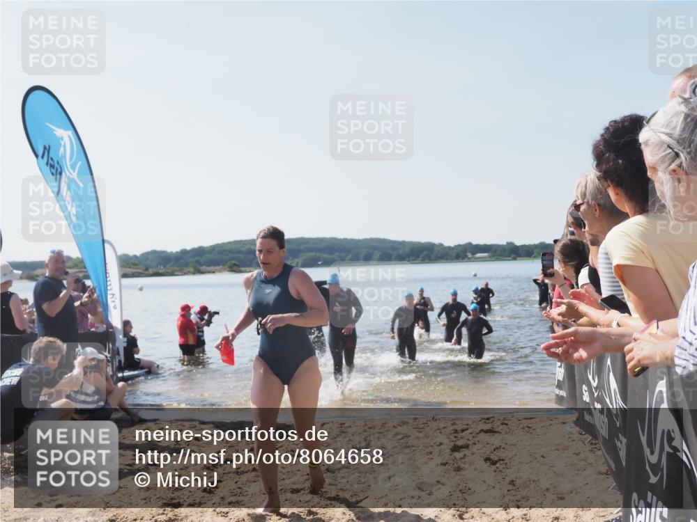 22.06.2025 - Viking Triathlon MichiJ http://msf.ph/oto/8064658 22.06.2025 10:29:07 Schwimmen 7, 12, 152, 200, 310, 384, 443, 458, 604, 628, 652 meine-sportfotos.de