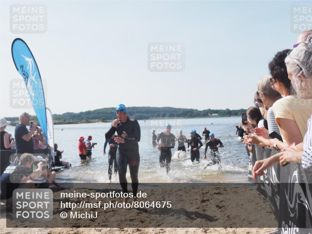 22.06.2025 - Viking Triathlon MichiJ http://msf.ph/oto/8064675 22.06.2025 10:29:10 Schwimmen 7, 11, 12, 33, 152, 200, 310, 384, 458, 604, 652 meine-sportfotos.de
