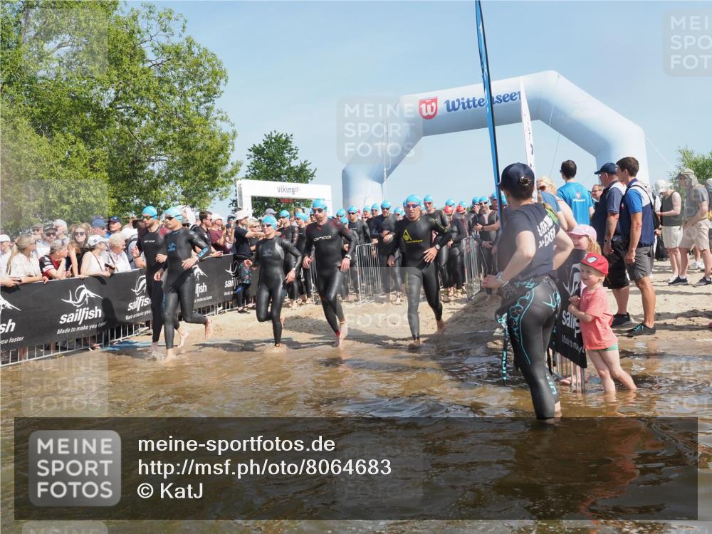 22.06.2025 - Viking Triathlon KatJ http://msf.ph/oto/8064683 22.06.2025 10:04:48 Schwimmen 29, 55, 70, 72, 85, 86, 245, 248, 281, 312, 316, 411, 428, 515, 550 meine-sportfotos.de
