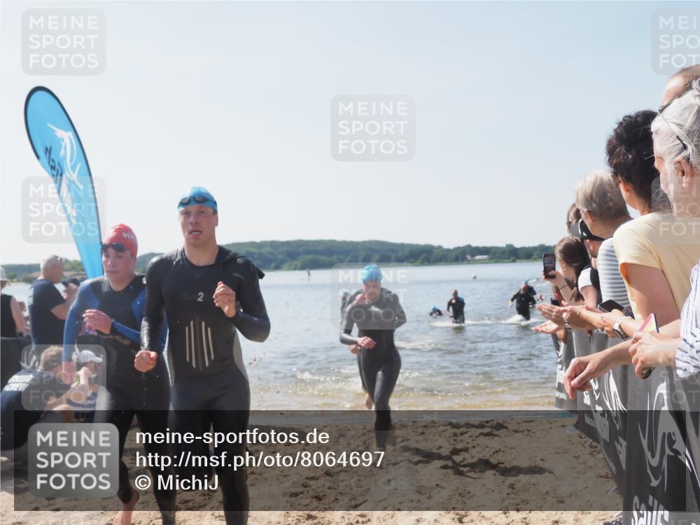 22.06.2025 - Viking Triathlon MichiJ http://msf.ph/oto/8064697 22.06.2025 10:29:12 Schwimmen 7, 11, 12, 30, 33, 152, 200, 310, 458, 604, 652 meine-sportfotos.de