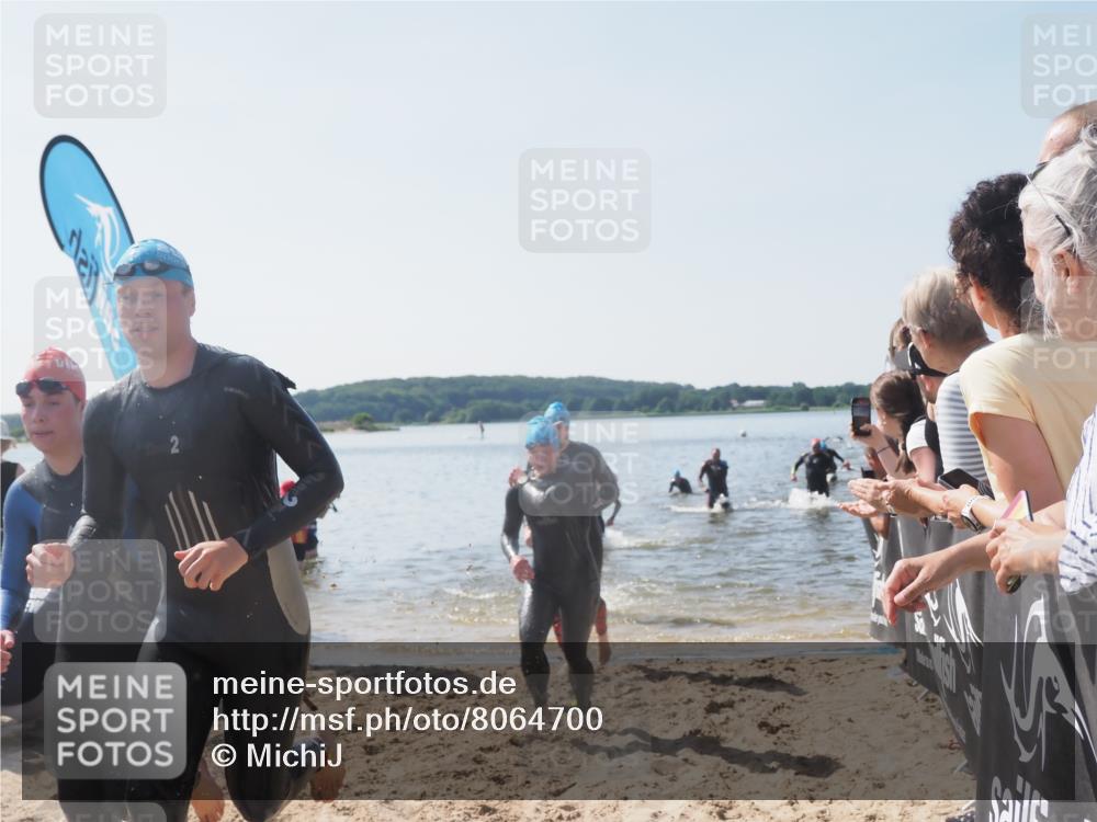 22.06.2025 - Viking Triathlon MichiJ http://msf.ph/oto/8064700 22.06.2025 10:29:12 Schwimmen 7, 11, 12, 30, 33, 152, 200, 310, 458, 604, 652 meine-sportfotos.de