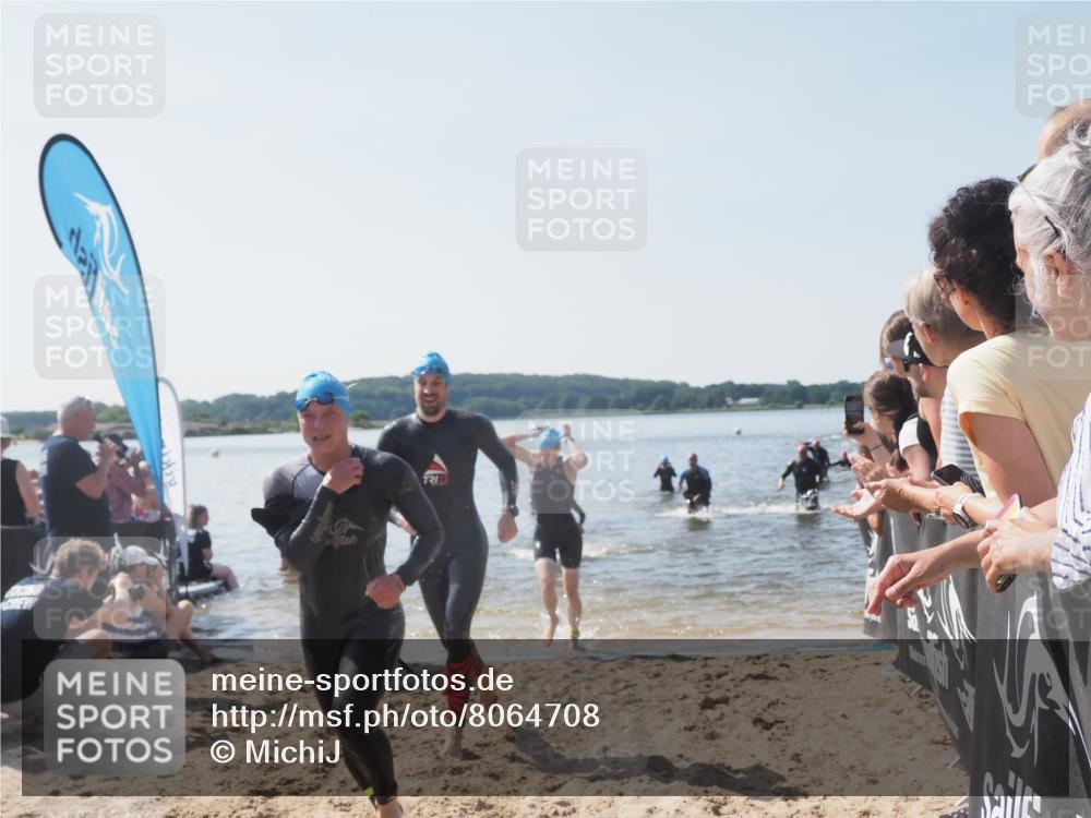 22.06.2025 - Viking Triathlon MichiJ http://msf.ph/oto/8064708 22.06.2025 10:29:13 Schwimmen 7, 11, 12, 30, 33, 152, 200, 310, 458, 604, 652 meine-sportfotos.de