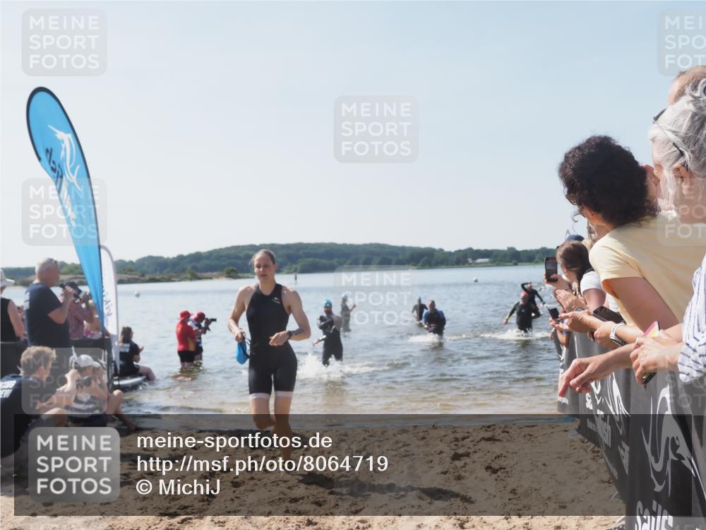 22.06.2025 - Viking Triathlon MichiJ http://msf.ph/oto/8064719 22.06.2025 10:29:15 Schwimmen 7, 11, 30, 33, 200, 243, 310, 458, 652 meine-sportfotos.de