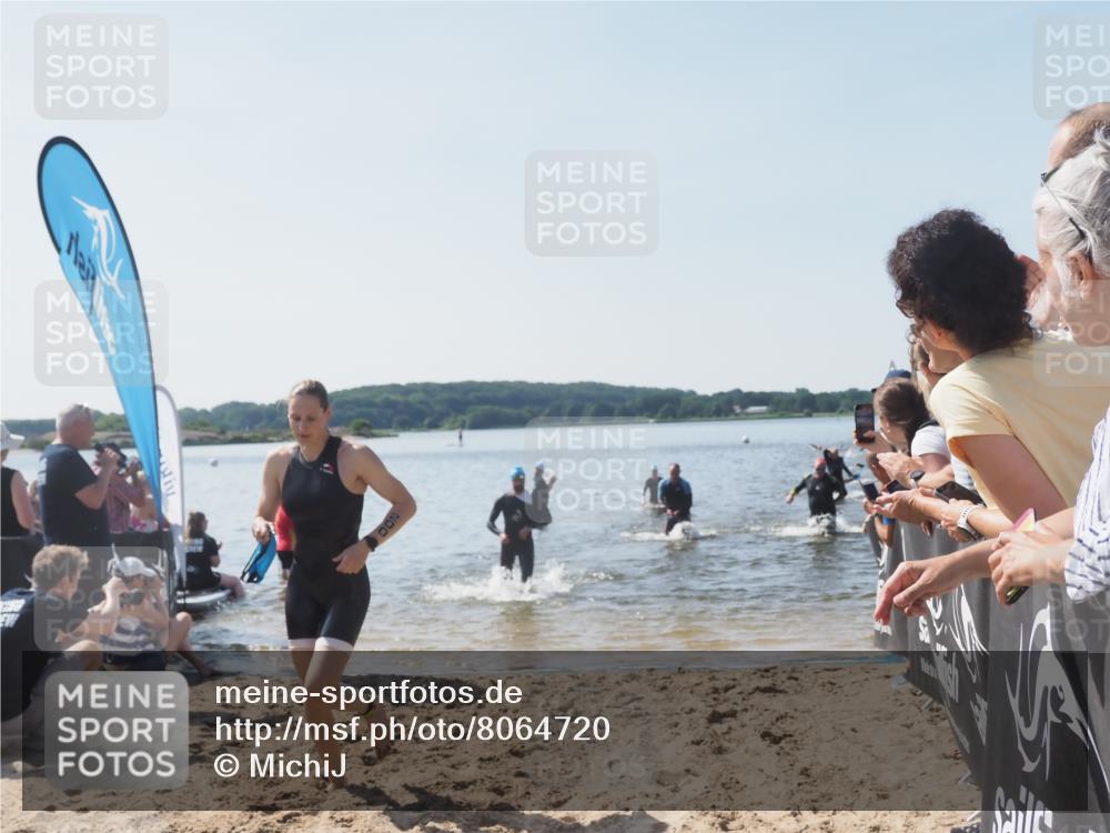 22.06.2025 - Viking Triathlon MichiJ http://msf.ph/oto/8064720 22.06.2025 10:29:15 Schwimmen 7, 11, 30, 33, 200, 243, 310, 458, 652 meine-sportfotos.de