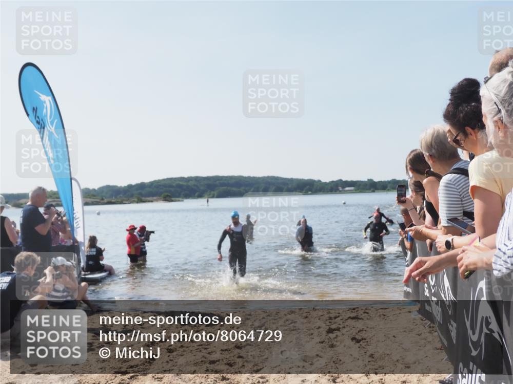 22.06.2025 - Viking Triathlon MichiJ http://msf.ph/oto/8064729 22.06.2025 10:29:16 Schwimmen 7, 11, 30, 33, 200, 243, 458, 652 meine-sportfotos.de