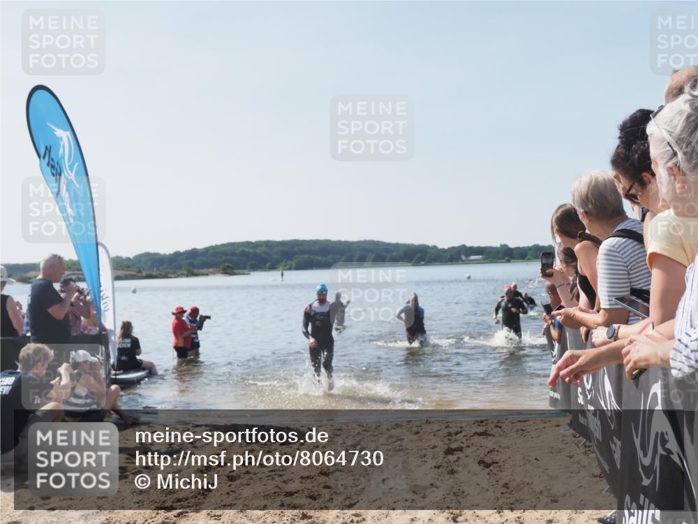22.06.2025 - Viking Triathlon MichiJ http://msf.ph/oto/8064730 22.06.2025 10:29:16 Schwimmen 7, 11, 30, 33, 200, 243, 458, 652 meine-sportfotos.de