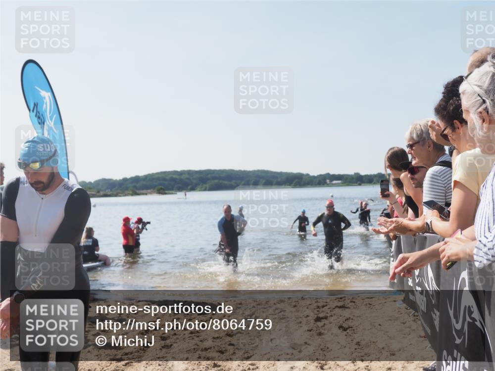 22.06.2025 - Viking Triathlon MichiJ http://msf.ph/oto/8064759 22.06.2025 10:29:20 Schwimmen 7, 11, 30, 33, 243, 458, 612, 652 meine-sportfotos.de