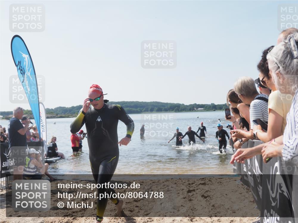 22.06.2025 - Viking Triathlon MichiJ http://msf.ph/oto/8064788 22.06.2025 10:29:24 Schwimmen 6, 11, 30, 33, 243, 458, 612, 652 meine-sportfotos.de