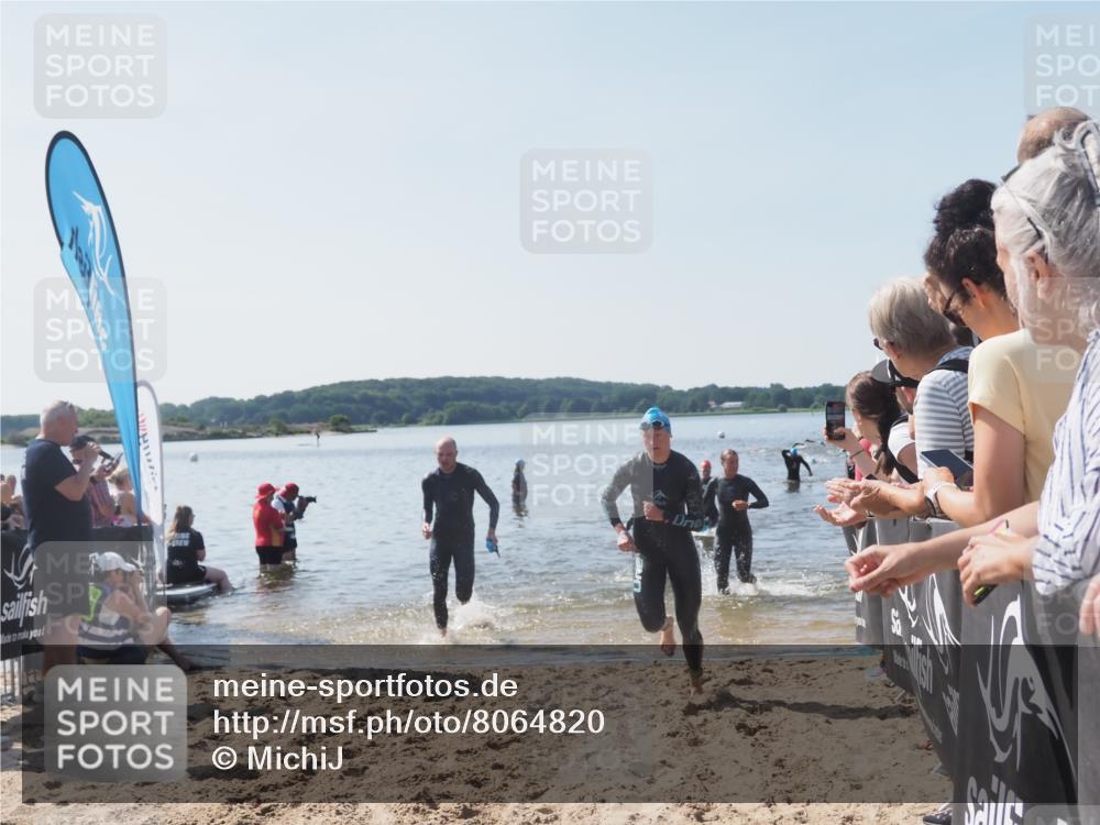 22.06.2025 - Viking Triathlon MichiJ http://msf.ph/oto/8064820 22.06.2025 10:29:28 Schwimmen 6, 11, 30, 33, 243, 612 meine-sportfotos.de