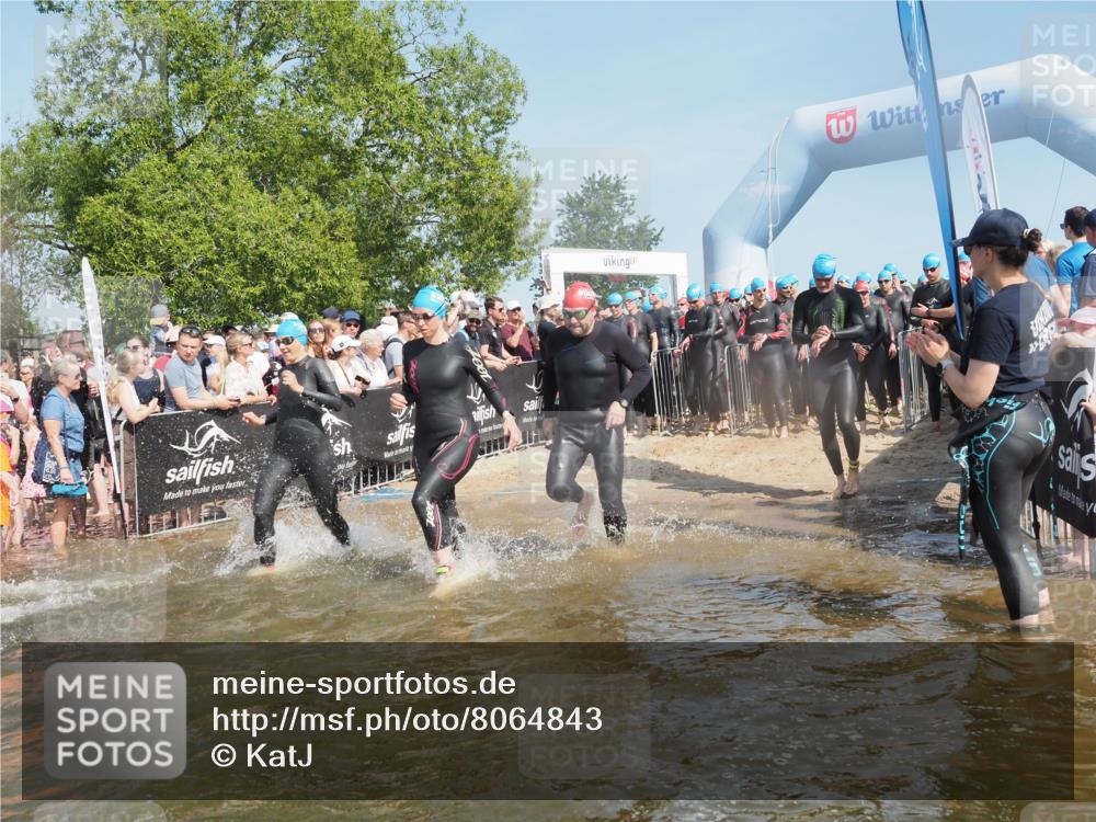 22.06.2025 - Viking Triathlon KatJ http://msf.ph/oto/8064843 22.06.2025 10:04:59 Schwimmen 197, 232, 254, 295, 362, 386, 394, 407, 416, 423, 500, 509, 527, 605, 620 meine-sportfotos.de