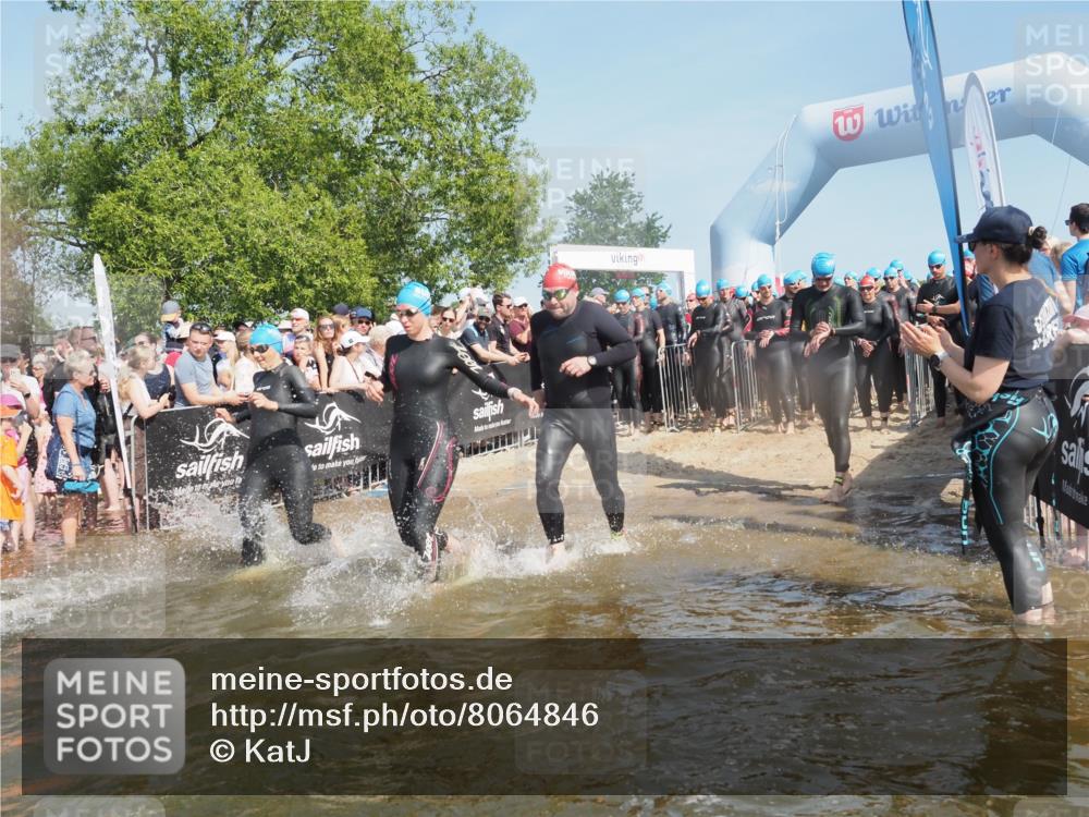 22.06.2025 - Viking Triathlon KatJ http://msf.ph/oto/8064846 22.06.2025 10:04:59 Schwimmen 197, 232, 254, 295, 362, 386, 394, 407, 416, 423, 500, 509, 527, 605, 620 meine-sportfotos.de