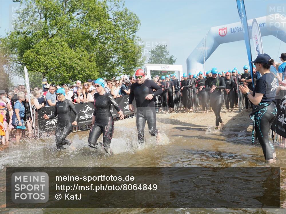 22.06.2025 - Viking Triathlon KatJ http://msf.ph/oto/8064849 22.06.2025 10:04:59 Schwimmen 197, 232, 254, 295, 362, 386, 394, 407, 416, 423, 500, 509, 527, 605, 620 meine-sportfotos.de